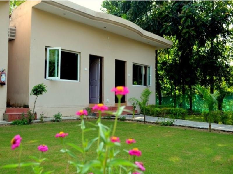 Kangs Nirvana Resorts And Spa Mahalpur Buitenkant foto