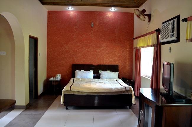 Kangs Nirvana Resorts And Spa Mahalpur Buitenkant foto