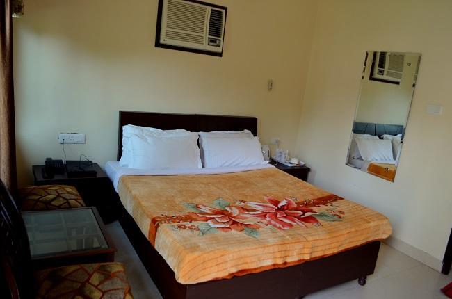 Kangs Nirvana Resorts And Spa Mahalpur Buitenkant foto