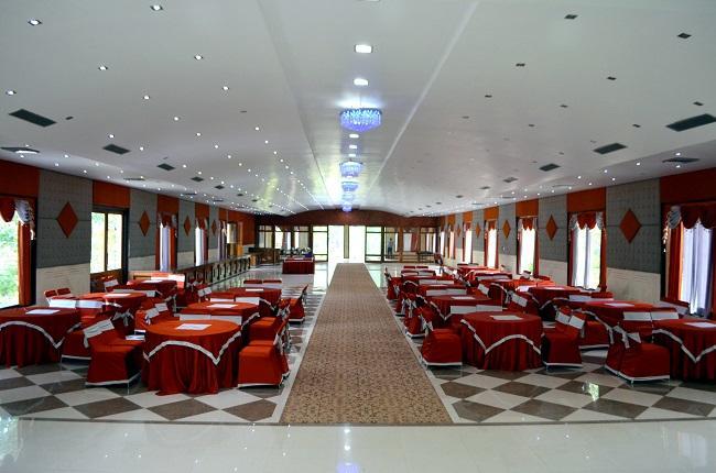 Kangs Nirvana Resorts And Spa Mahalpur Buitenkant foto