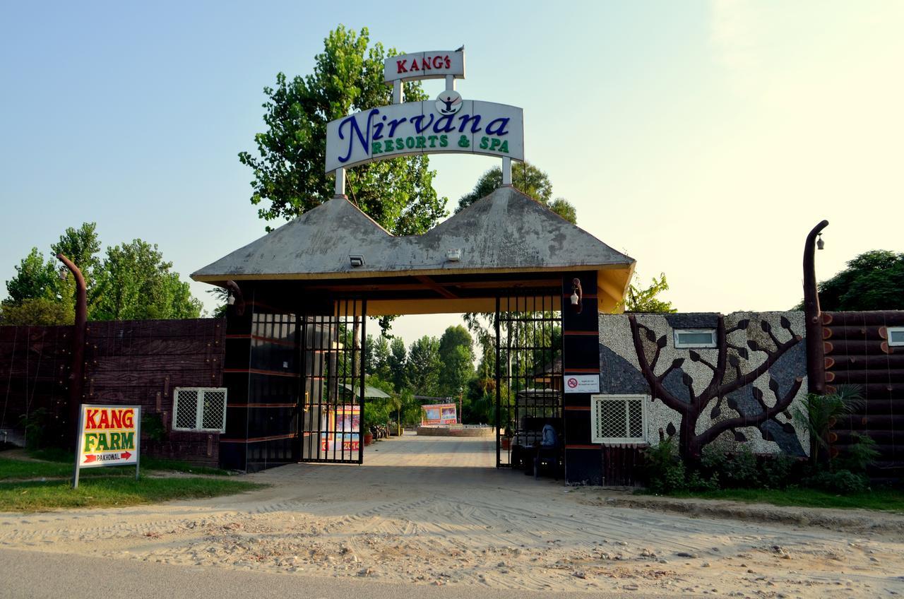 Kangs Nirvana Resorts And Spa Mahalpur Buitenkant foto