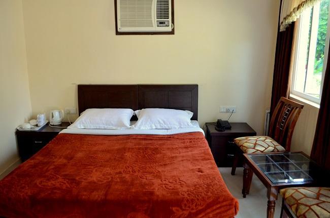 Kangs Nirvana Resorts And Spa Mahalpur Buitenkant foto